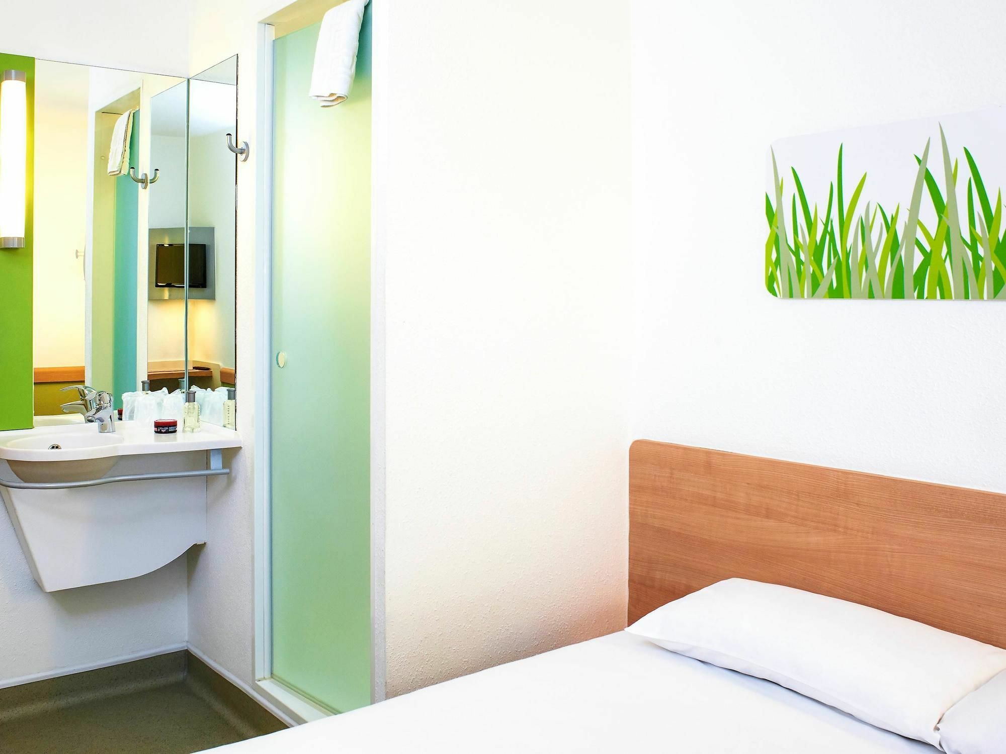 Ibis Budget Birmingham Airport Terminal Building - Nec Bickenhill Exteriör bild