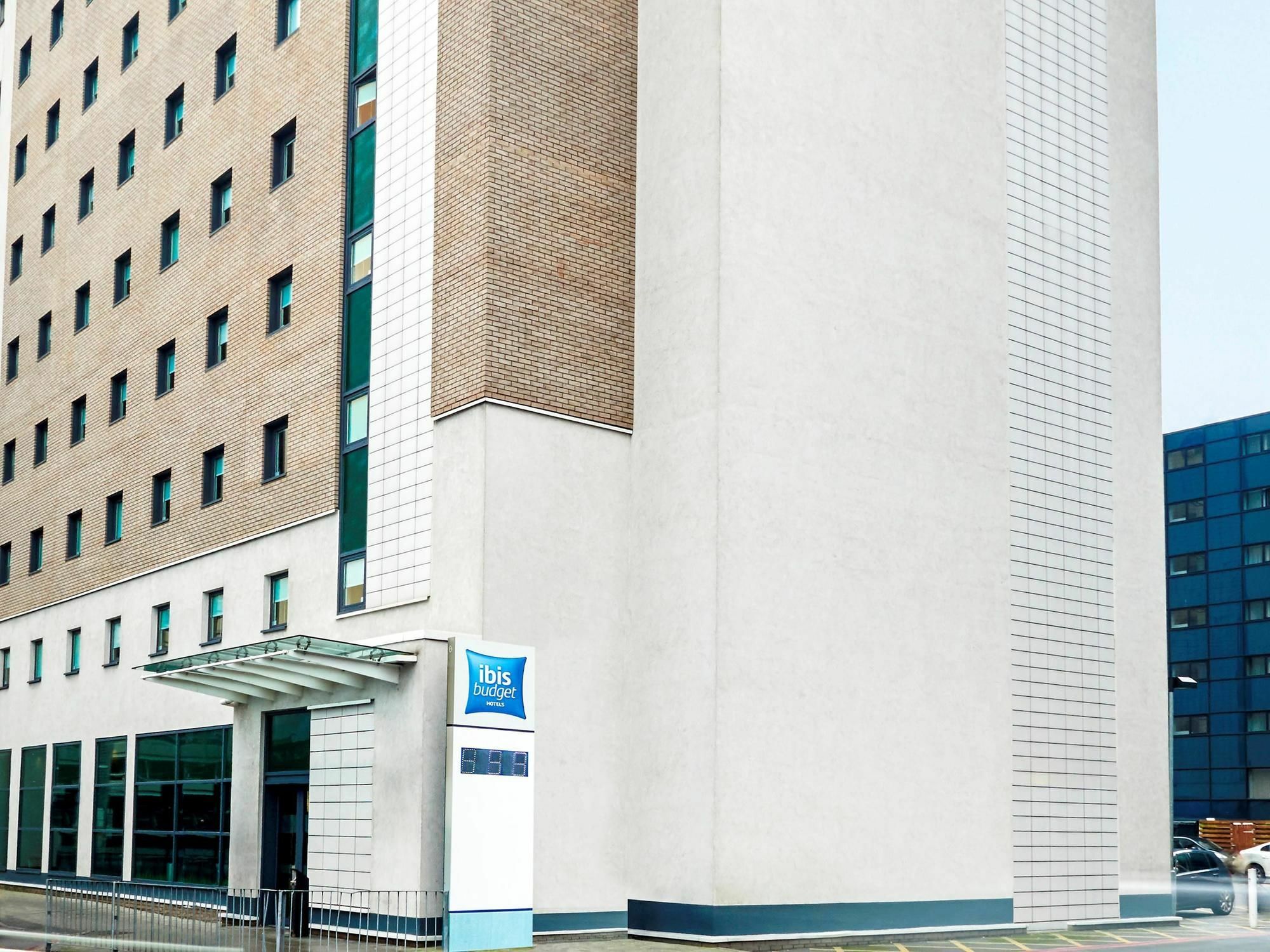 Ibis Budget Birmingham Airport Terminal Building - Nec Bickenhill Exteriör bild